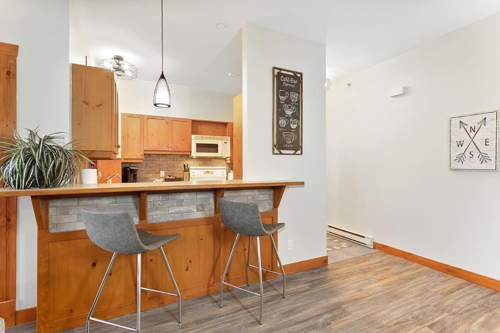 Les Eaux 225-1 By Escapades Tremblant Appartement Mont-Tremblant Buitenkant foto